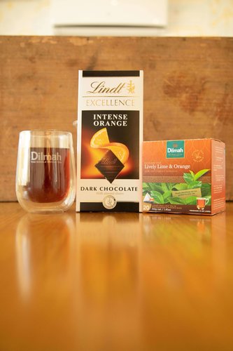 LINDT Intense Orange Dark Chocolate paired with Lively Lime & Orange