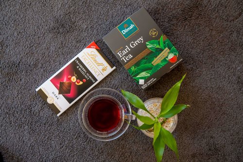 LINDT Cranberry, Almond and Hazelnut paired with Premium Earl Grey