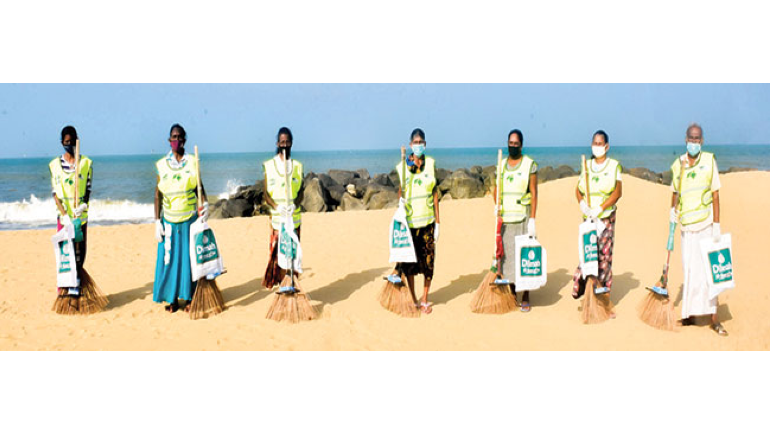 Dilmah contributes to clean beaches
