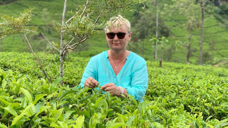 Bartlett Mitchell Signs Exclusive Dilmah Tea Deal