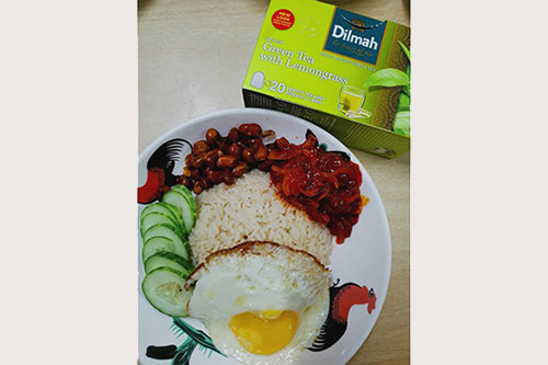 Vegetarian Green Tea and Lemongrass Rice (Inspired by Malaysian Nasi Lemak)