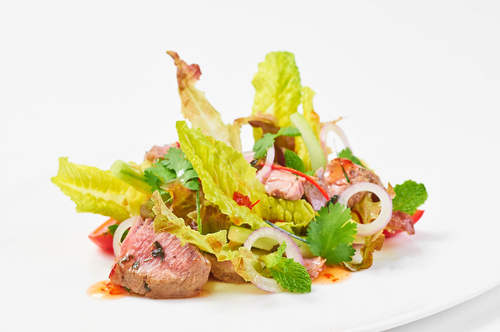 Dilmah Pure Peppermint Infused Beef Salad with Spicy Dressing