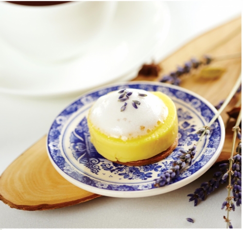 HONEY CUSTARD WITH SABLE BISCUIT AND LAVENDER FOAM