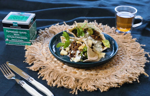 Lamb pita breads, Dilmah Peppermint Leaves with Cinnamon infused tzatziki and apple